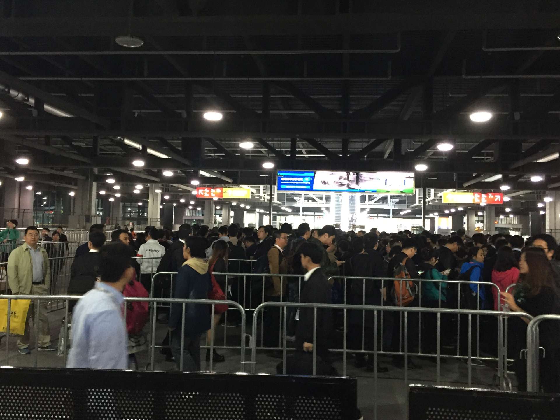 午夜国产在线观看