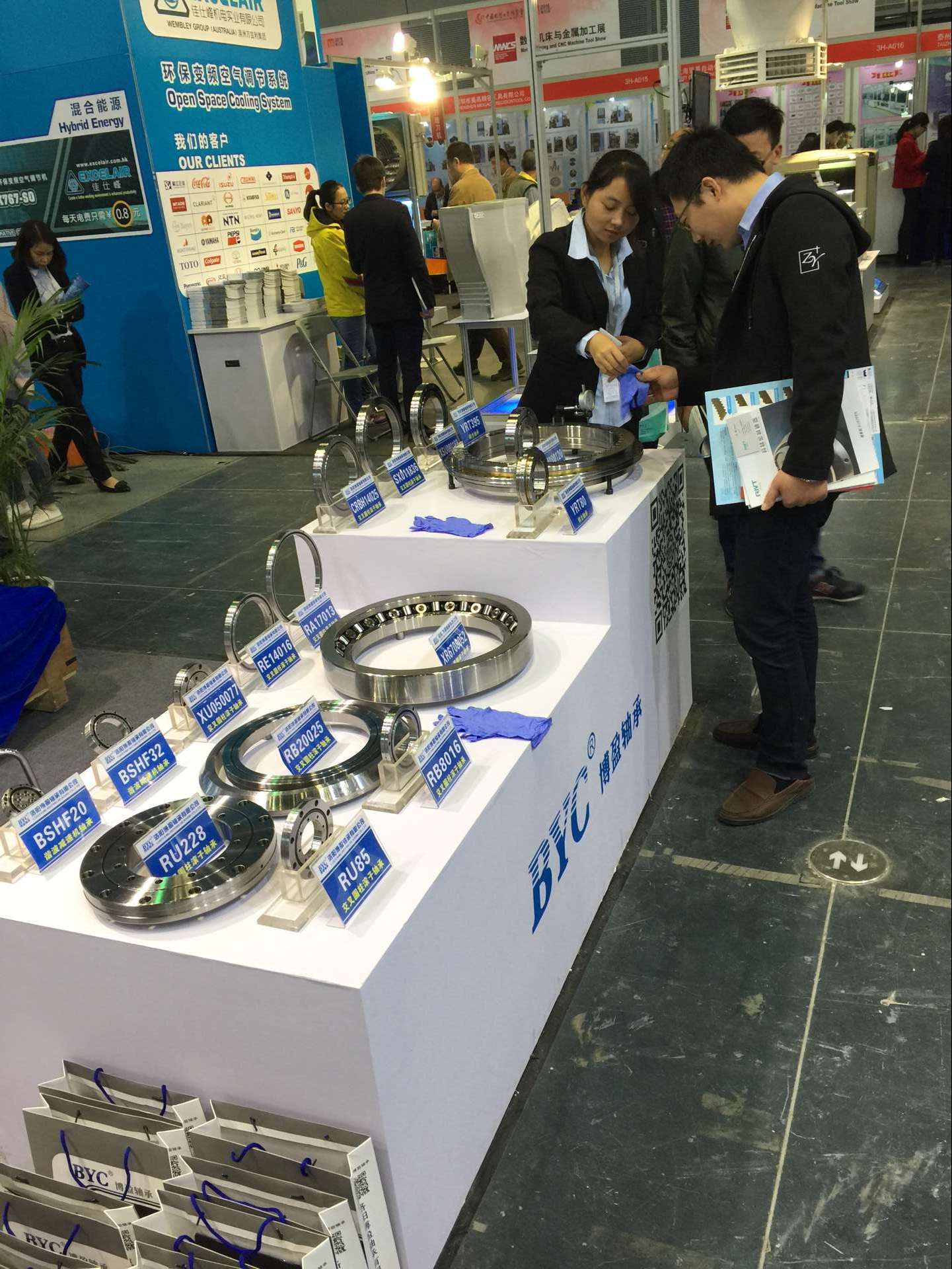 午夜国产在线观看